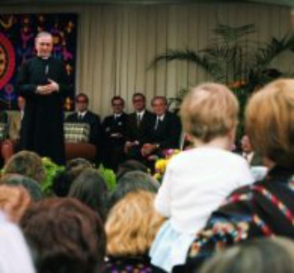 “Hemos de amar mucho a la Iglesia”