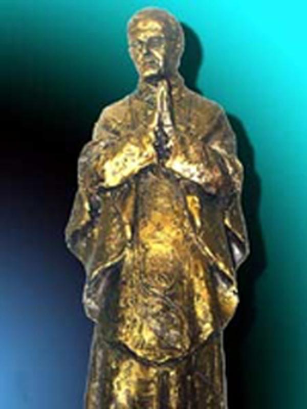 Une statue de saint Josémaria à Temperley