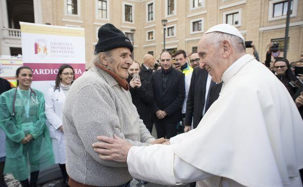 “Tendi la tua mano al povero”