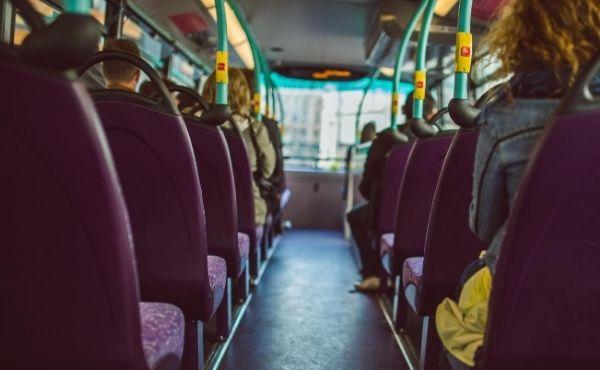 Entrou um sacerdote no meu ônibus