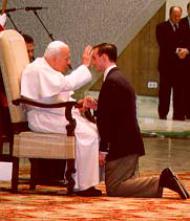 Holy Father welcomes UNIV 99 participants