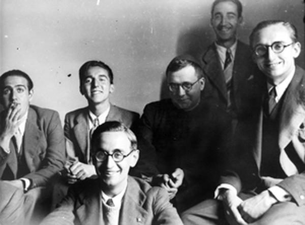 Welche politische Einstellung hatten die ersten Mitglieder des Opus Dei?